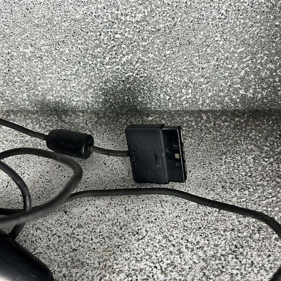 Sony Playstation Wired Controller Original - Picture 3 of 3